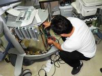 Reparo da máquina do ultrassom da clínica de GE