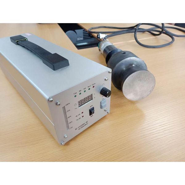 800W Ultrasonic Seam Welding Equipment For Fabric Melt - Blown And PP Roll