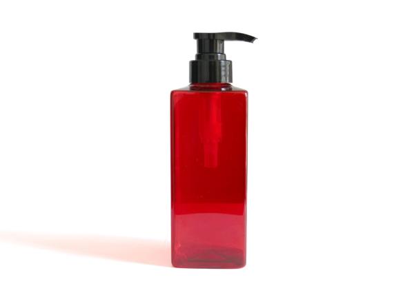Beautiful Red Cosmetic PET Bottle / Reused Empty Square Cosmetic Bottles