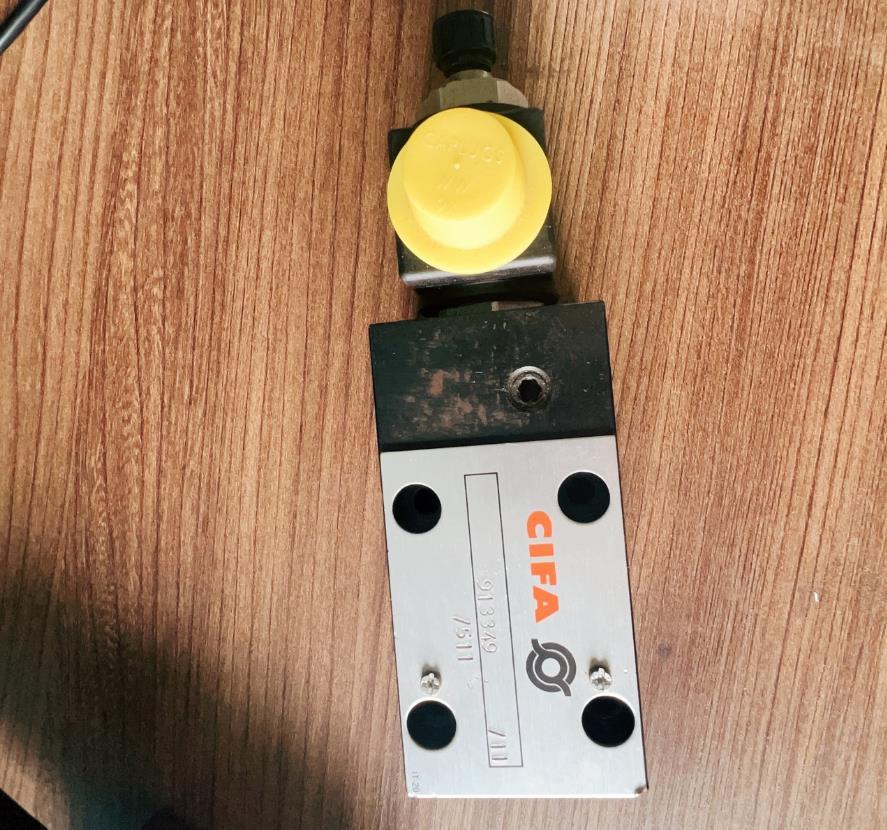 Hydraulic Parts High Quality CiFA Pump Truck High Voltage Solenoid Relief Valve Concrete Pump Truck Parts