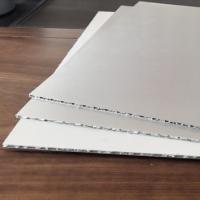 Listes ondulées d'aluminium de qualité A2: vue d'ensemble des solutions de décoration à long terme pour les extérieurs des bâtiments Offre esthétique Excellente isolation thermique et acoustique Améliorer l'efficacité énergétique