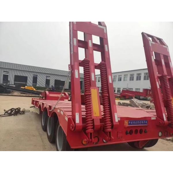 HOWO Lowboy 3 Axle 60t 70t 80t Heavy Duty Hydraulic Gooseneck Detachable Low Loader Truck/Lowbed/ Lowboy Low Bed Semi Trailer