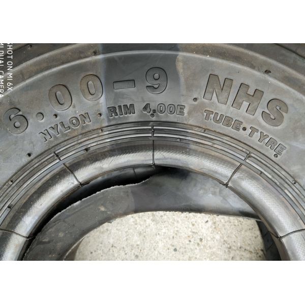 Durable 6.00-9NHS Pneumatic Forklift Tires , Solid Rubber Forklift Tires With Deep Tread