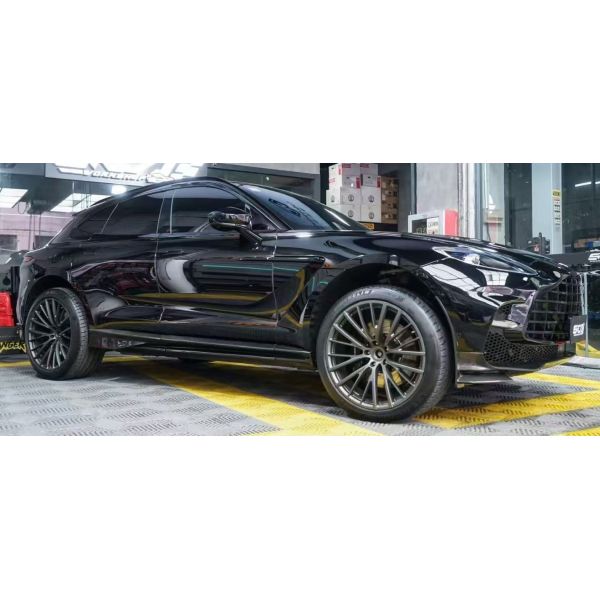 2019 DBX SUV 707 Type Dry Carbon Fiber Body Kit Front Bumper Side Skirts Rear Bumper Diffuser Roof Spoiler Full Package