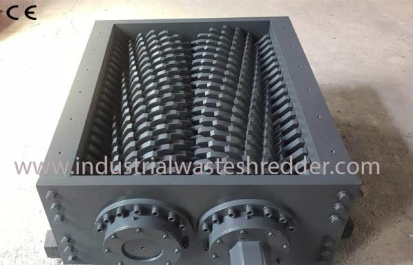 Sharp Plastic Film Shredder 2 Motors Drive Low Speed Operation For Jumbo Bags