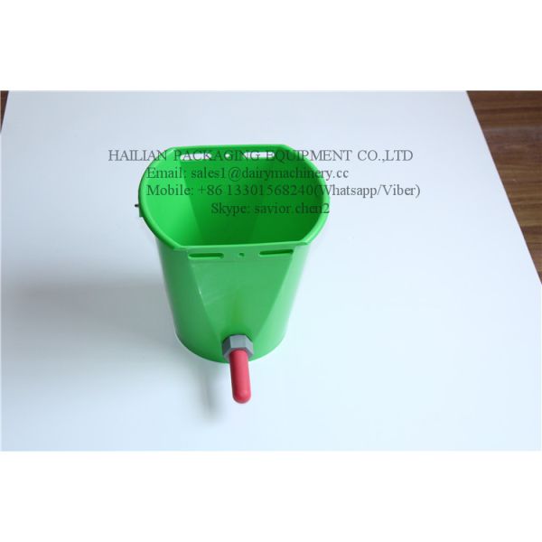 Contenedor de alimento para cabras de plástico verde/gris de 8000 ml con 2 a 4 pezones