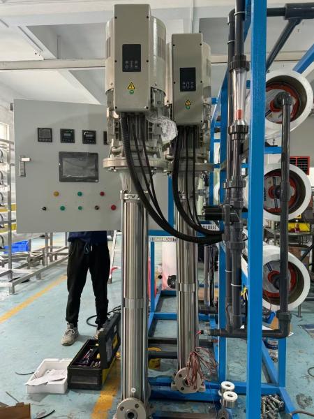 Effective Salt Separation Reverse Osmosis Desalination System 380V-440V Voltage Operates Stably In Extreme Climate
