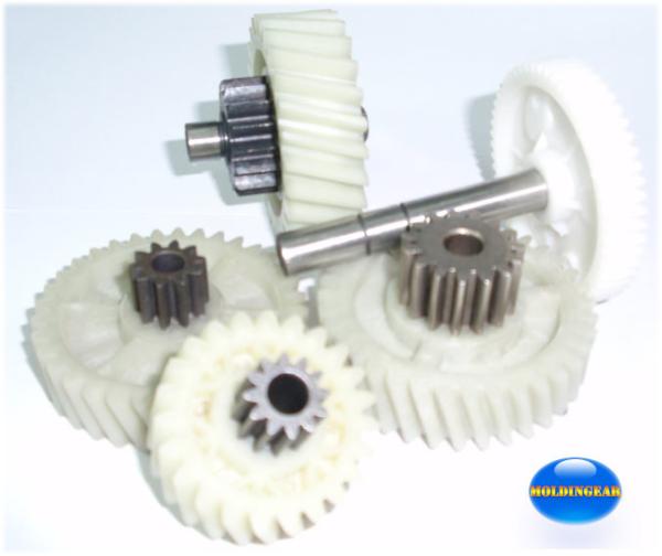 Powder metallurgical gear and nylon helical gear for machine/paper shredder