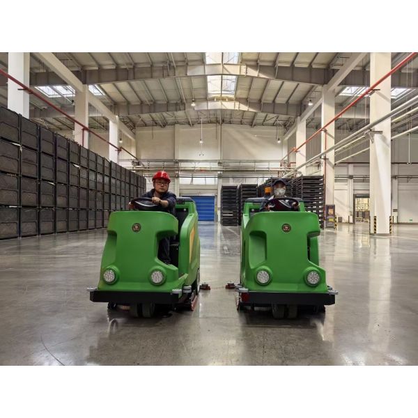 DQX10 Large-Capcity Water Tanks for Large-Area Adaptable Long Working Time cleaning High Efficiency