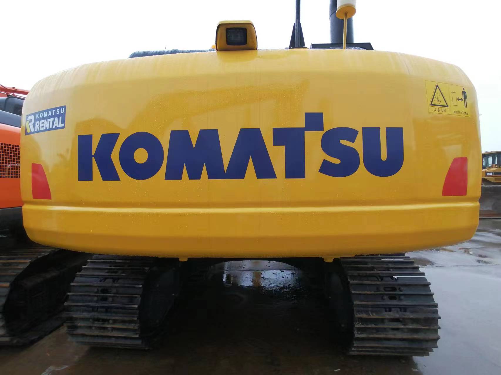 Crawler Pc200-8 использовал экскаватор KOMATSU 20 тонн желтого цвета