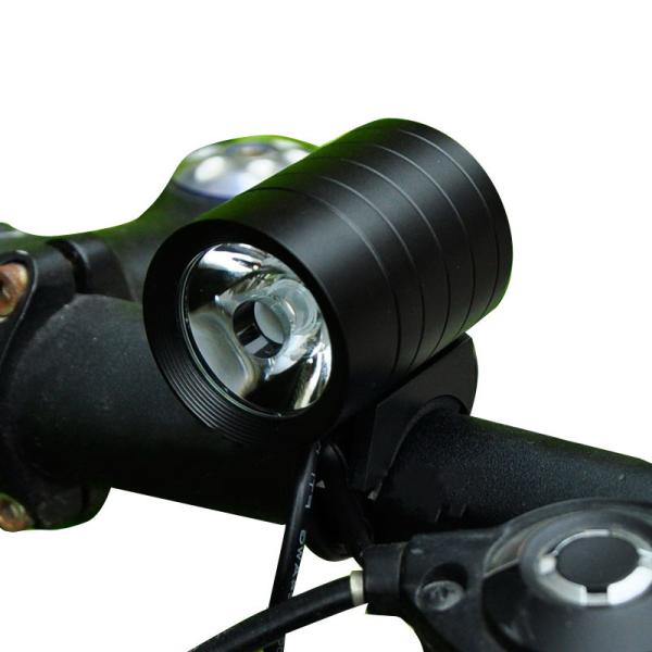 Black Front High Power LED Bike Light 3 - 15 Hours Working Time OEM Service