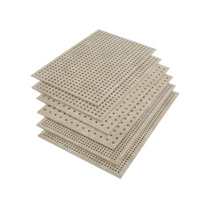 1220mm perfurou o painel composto de alumínio a densidade personalizada da perfuração