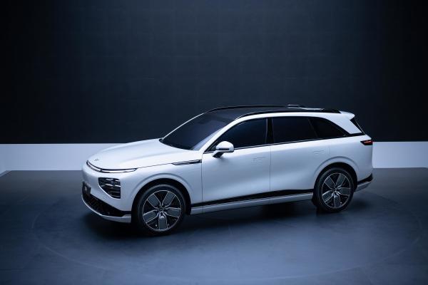 230kw Xpeng G9 EV Used New Energy Electric Car Max Speed 200km/H