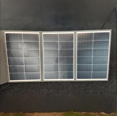 Panneau solaire photovoltaïque monocellules extérieures 105W 3 pliable avec connecteur MC4 pour les distributeurs et les commandes OEM