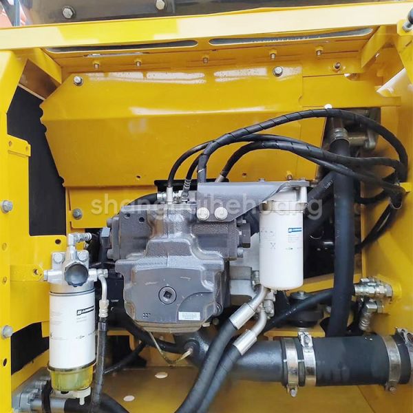 Подержанный экскаватор Komatsu PC200 Global Limited Edition импортирован из Японии