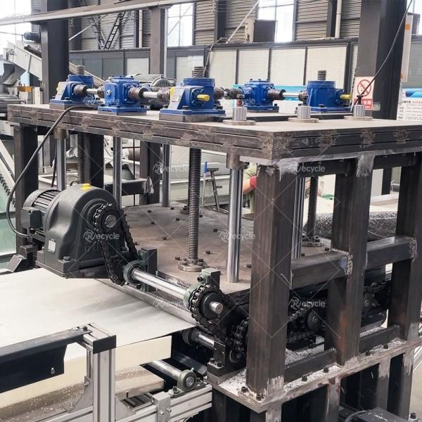 Equipamento de desmontagem de vidro de painéis solares de última geração com capacidade de 1400-2000 kg/hora