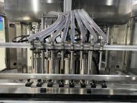 Las 2-8 bocas automáticas embotellan la máquina de rellenar líquida que lava el equipo detergente del relleno del jabón