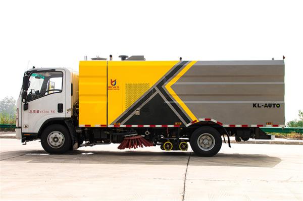 Isuzu KV100 115hp Eu 5 caminhão de varredura de estradas de alta pressão para redução de poeira
