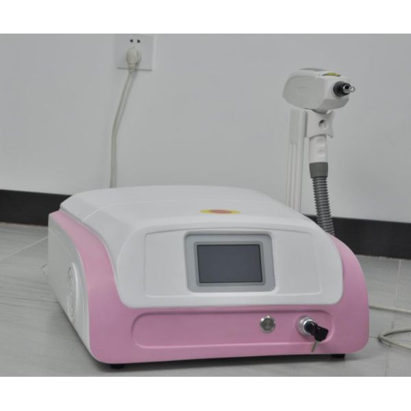 Pink Q Switch Nd Yag Laser Tattoo Removal Equipment For Freckle Removal 1000W