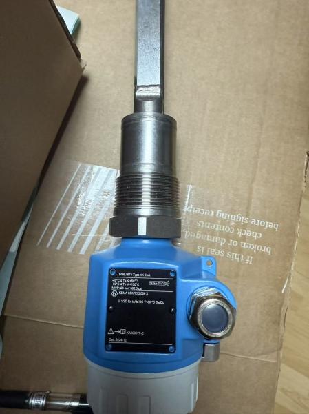 Endress+Hauser Soliphant FTM50 Series Point Level Switch Level Switch, Flush Mount, Aluminium, Polyester, Stainless   FTM50-2GG2A4A32AA