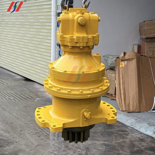 Excavator Oscillating Motor 207-26-71190 Komatsu Travel Motor Assembly PC 340-7K Engine