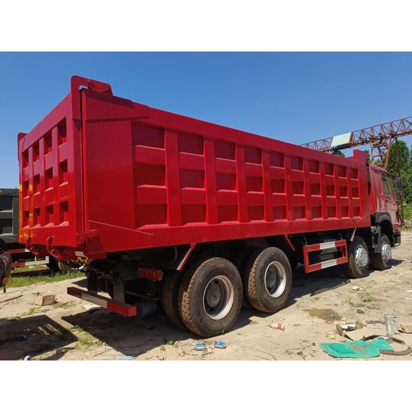 Sino Truck Manual Gearbox Howo Tipper Truck 12 Wheel Euro 3 RHD One Row And Sleeper