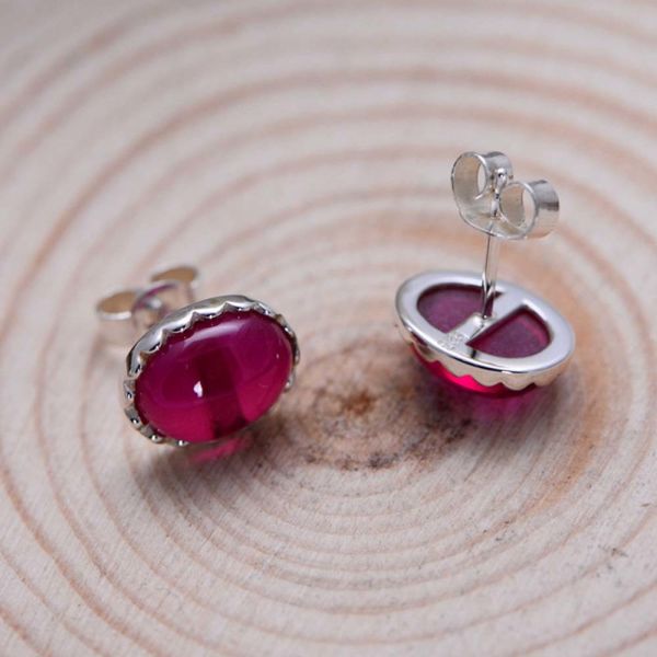 Women Retro 925 Sterling Silver Oval Synthetic Ruby Stud Earrings (041681)