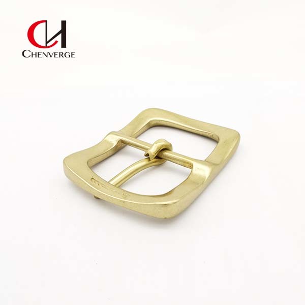 Practical Antiwear Brass Center Bar Buckle , Erosion Resistant 1.75 Inch Belt Buckle