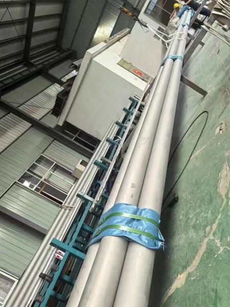 TUYAU ET TUBE EN ACIER ALLIÉ ET ACIER INOXYDABLE