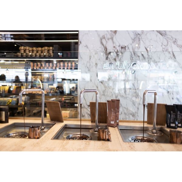 Small Chocolate Tempering Machine with PLC Control and Multifunctional Dispensing