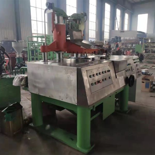 Гидравлическая машина для изготовления шин мотоциклов легкие грузовики шины трубки соединительная машина ISO9001