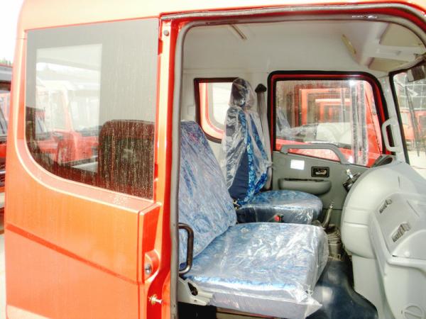 Dongfeng TT50 Light Truck Cabin With Single & half Sleeper