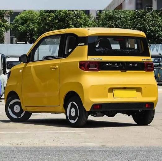 Pure Electric Wuling Hongguang Mini Car Cute Look 3-door Body Structure High Speed