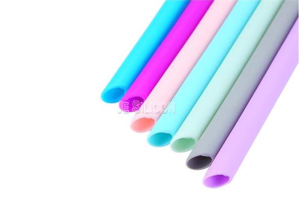 Fancy BPA Free Reusable Straws , Travel Collapsible Silicone Straw Colorfast