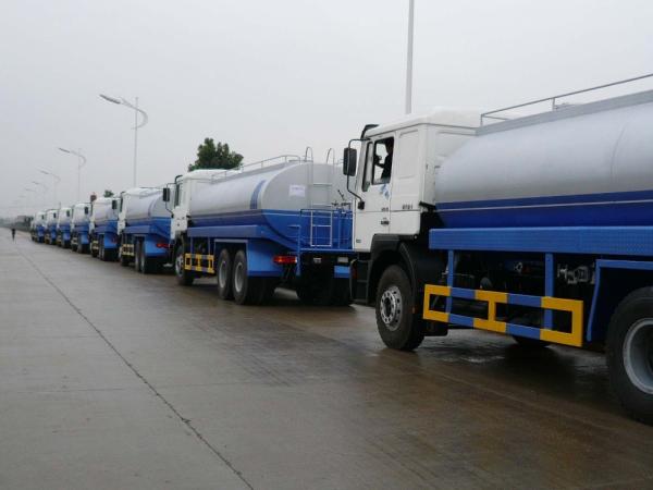 SINOTRUK HOWO Water Tank Truck EURO II 15000L With German VDO Instruments
