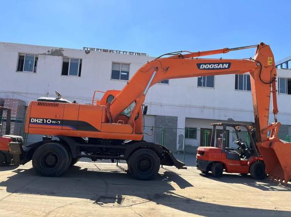 DH210W-7 Excavadora de roda de segunda mão 12 toneladas Excavadora usada Doosan