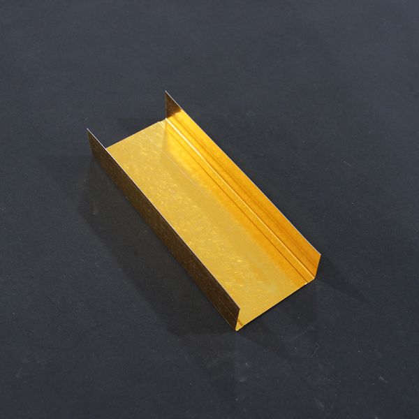 Modern Galvanized Gypsum Metal Drywall Track Building Material Wall Angle For Apartment Villa Green