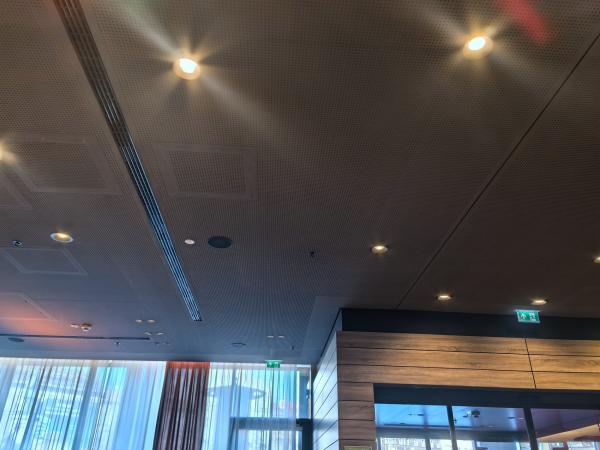 16/16/6mm Ceiling Formica Laminate Perforated Acoustic Panel Timber Soundproof Board
