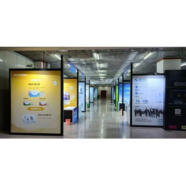 80*80MM Maxima Aluminum Profiles For Shell Scheme Stand Tradeshow Booth And Expo