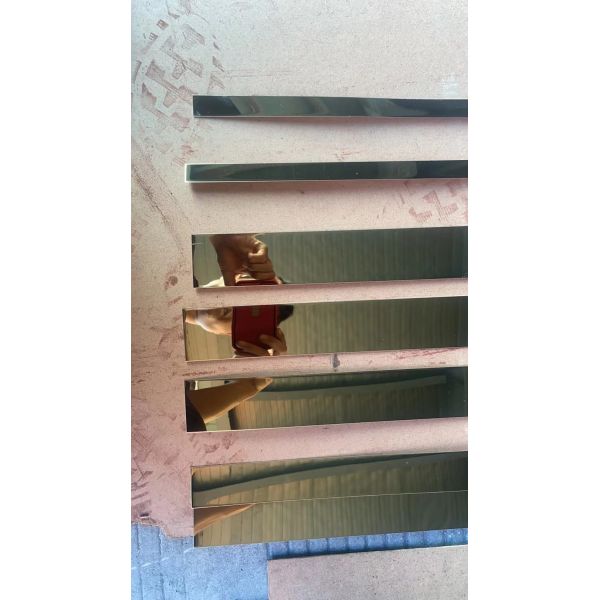 Край нержавеющей стали плакировкой золота JIS уравновешивает толщину 0.85mm