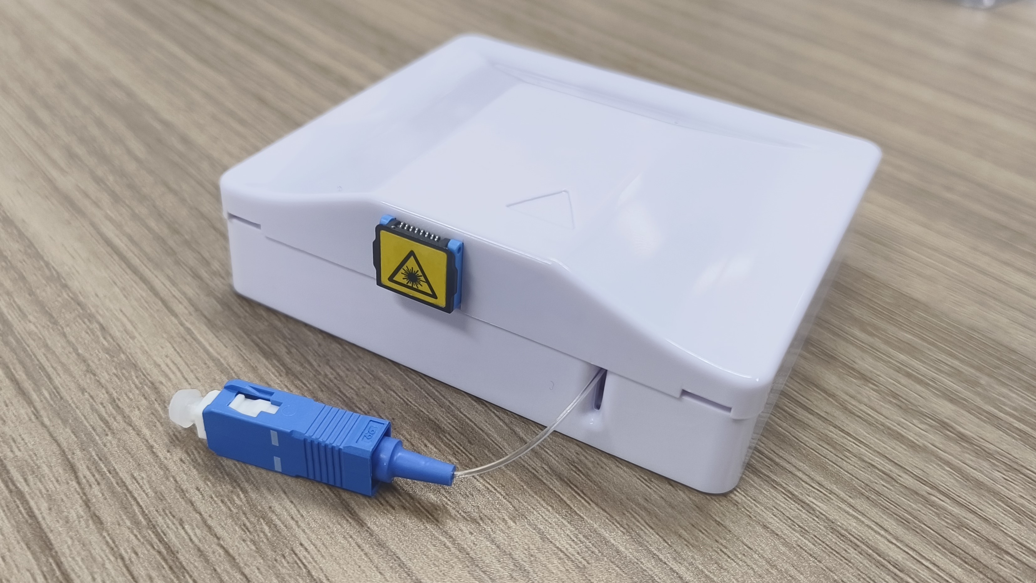 FTTH Indoor ABS 1 Core SC Adapter Invisible Fiber Optical Rosette Box ABS Белое волокно