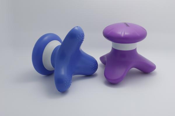 3 Robotic Legs Smart Plastic Electric Hand Massager 3 AAA Batteries for Full Body Relax Use