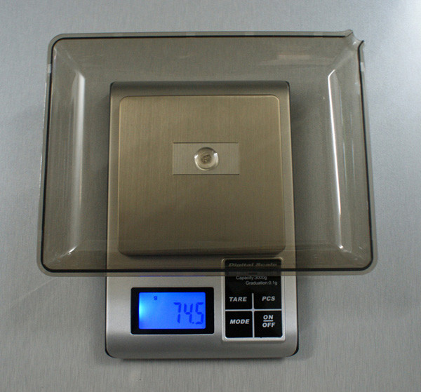 Kitchen scale with capacity 2kg and 3kg