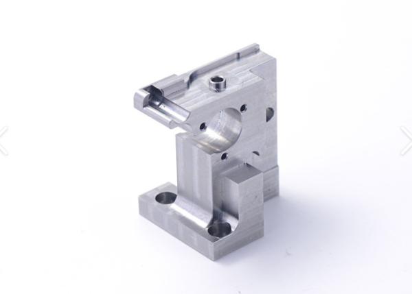 Partes de usinagem de torno de alumínio AL5052 Design sob medida de peças CNC para a indústria electrónica e automotiva