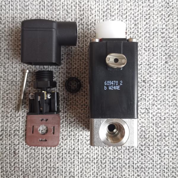 Burkert 0330 series Direct acting solenoid valve  020292  voltage  24V