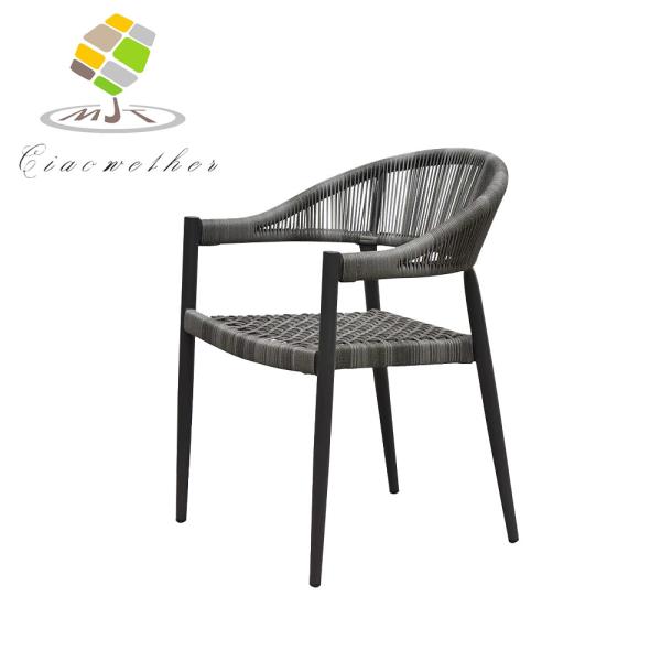 Chaise de jardin en plein air Chaise en rotin patio de loisirs pour la table à manger résistante aux intempéries Chaise à tricoter à la main