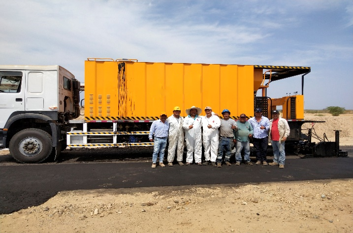 12 Шины Sinotruk HOWO 6x4 Асфальтовый герметизатор слизистой слизистой слизистой слизистой грузовик с 16м3 шелковым резервуаром герметизатора для дорожного обслуживания