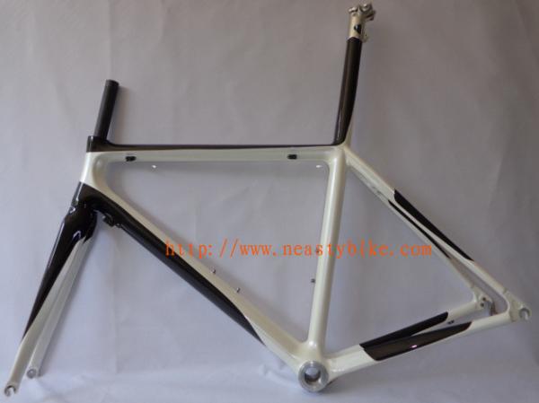 RB-NT06 bicycle parts carbon frame carbon cycling road 56CM frame(white and black)