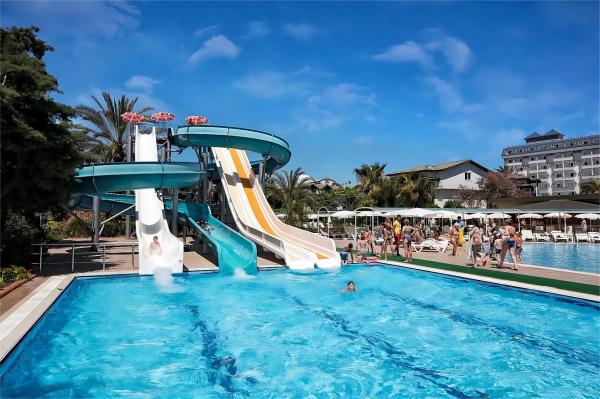 Child Amusement Park Swimming Kids Games Equipment Fiberglass Water Slides