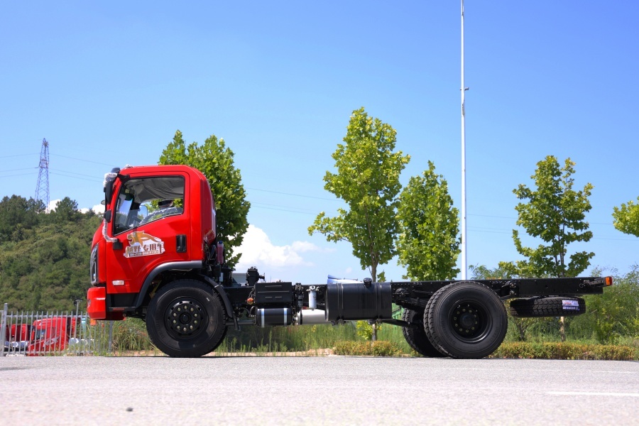 15 ton 4x2 flat cab truck chassis diesel power for body‑building modification export